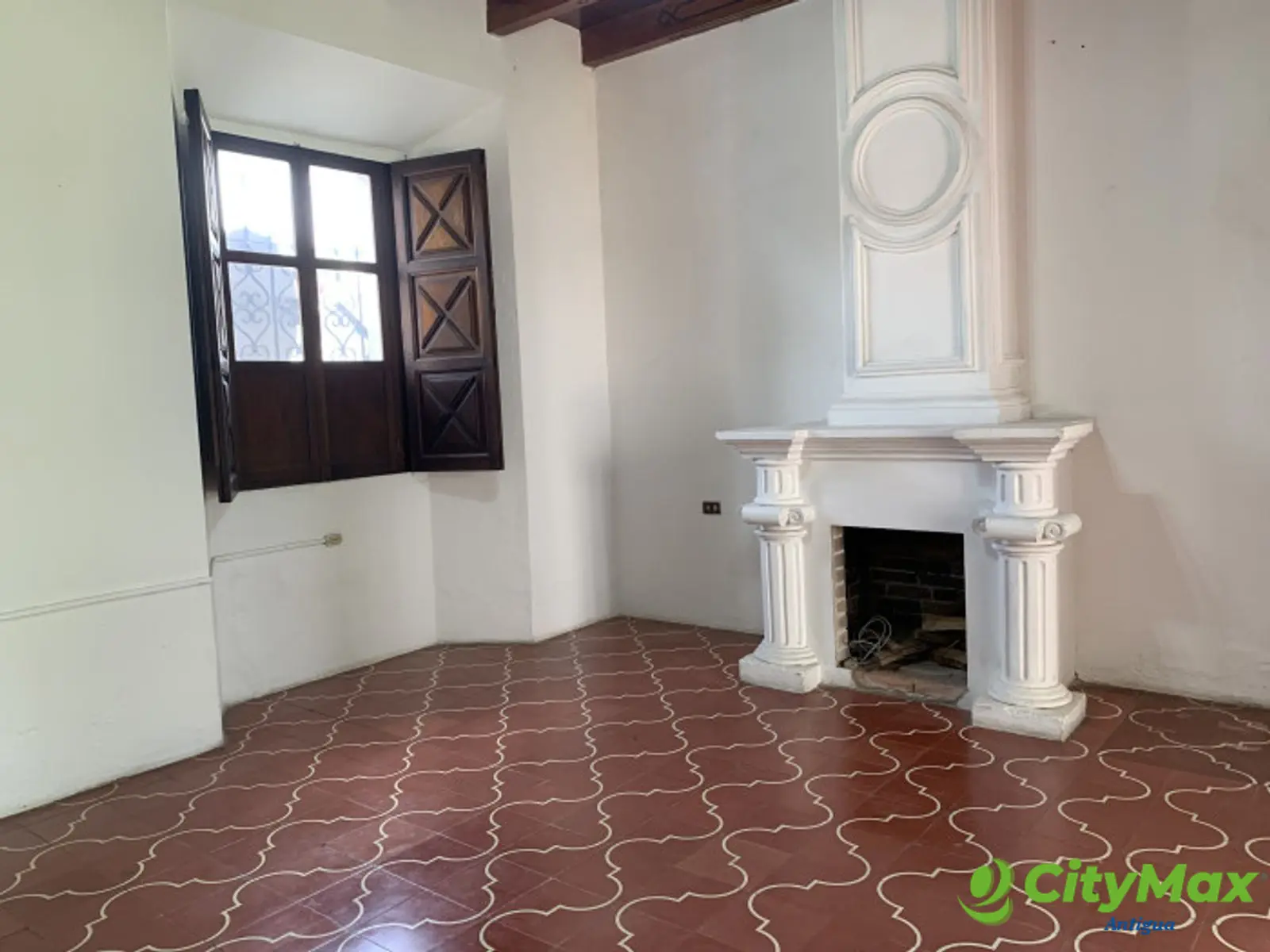LOCAL COMERCIAL EN RENTA EN ANTIGUA GUATEMALA - foto 4