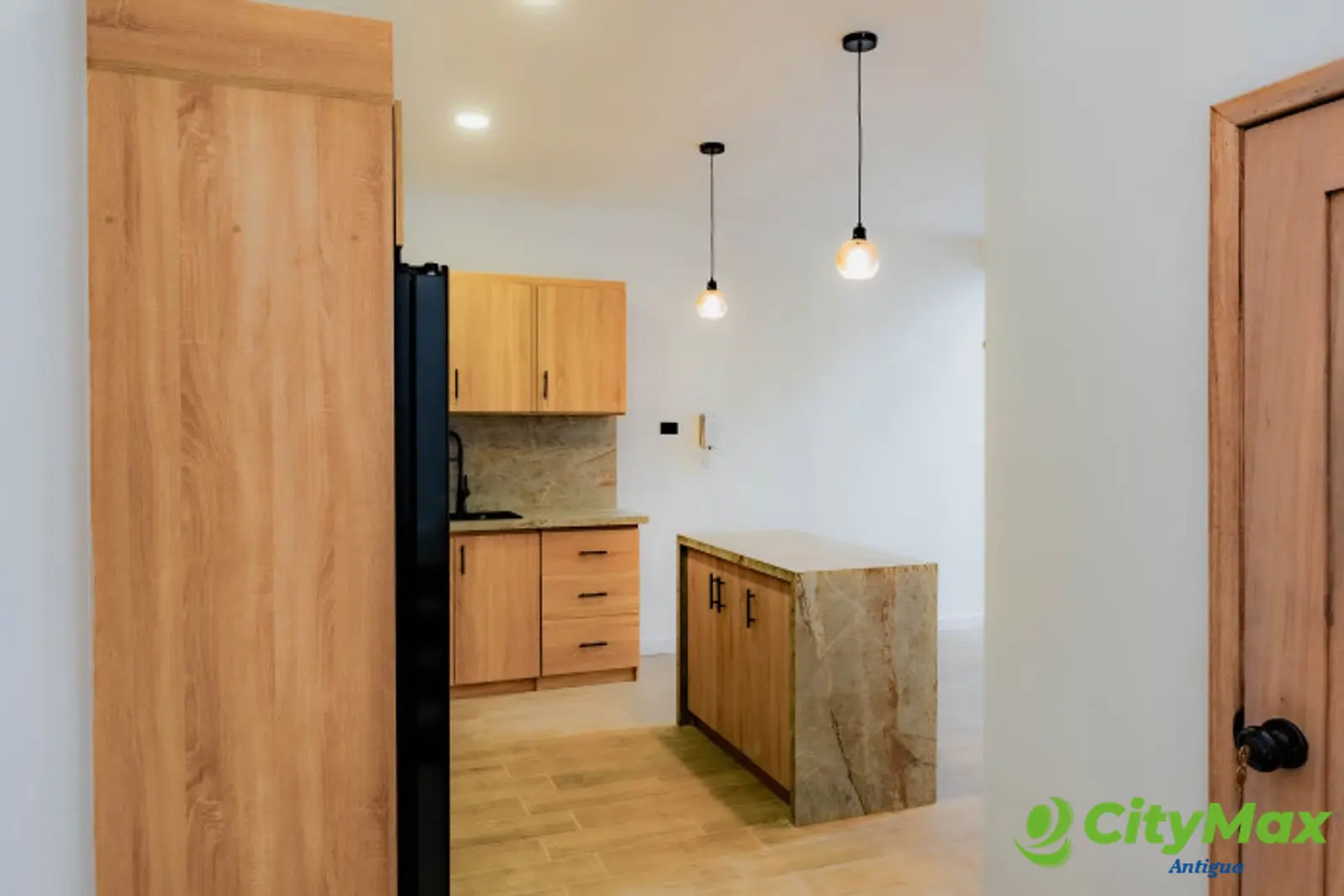 En venta Casa de diseño en Antigua Gardens, Alotenango - foto 5