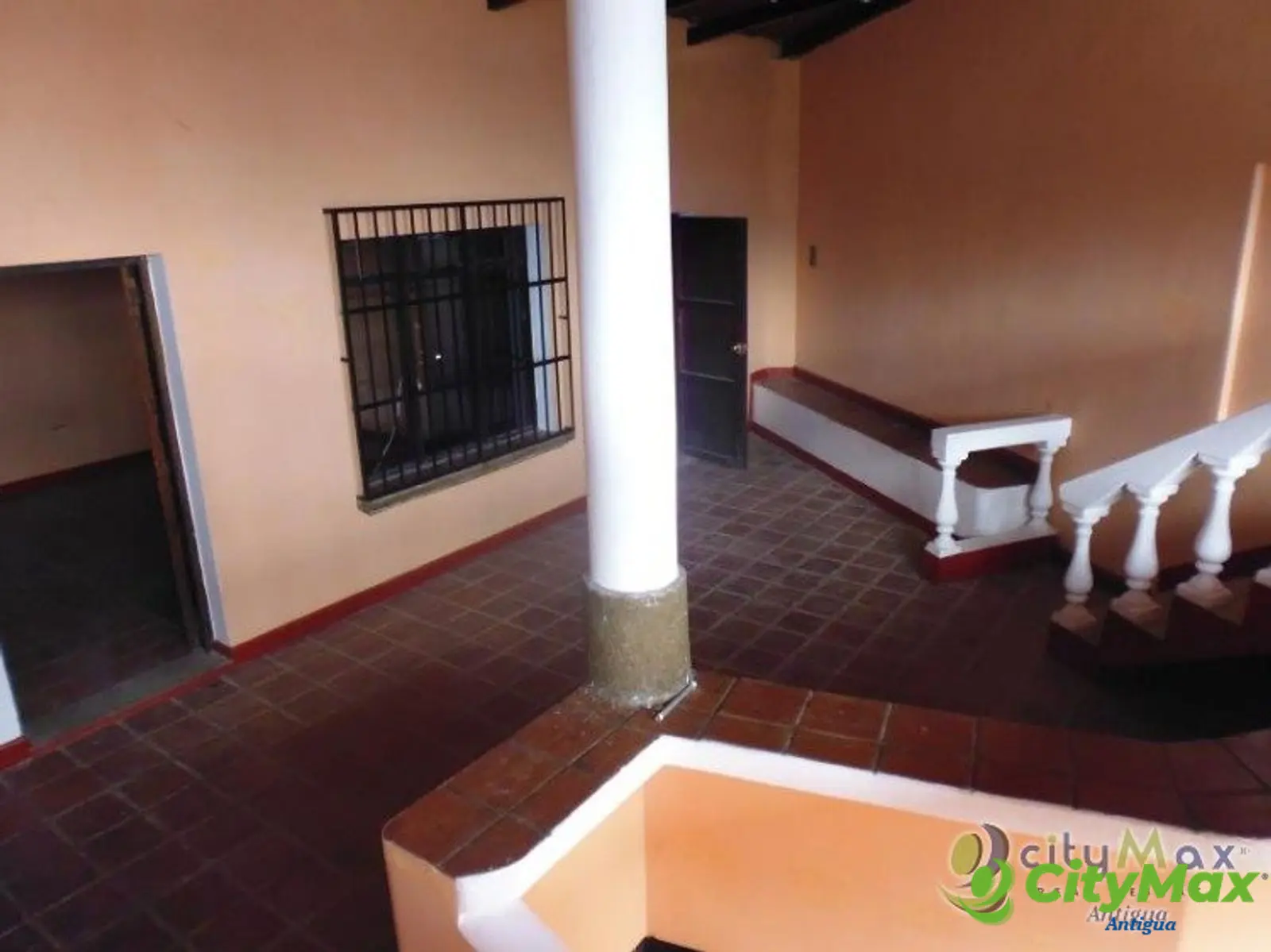 Casa grande en venta en Las Victorias, Jocotenango. - foto 5