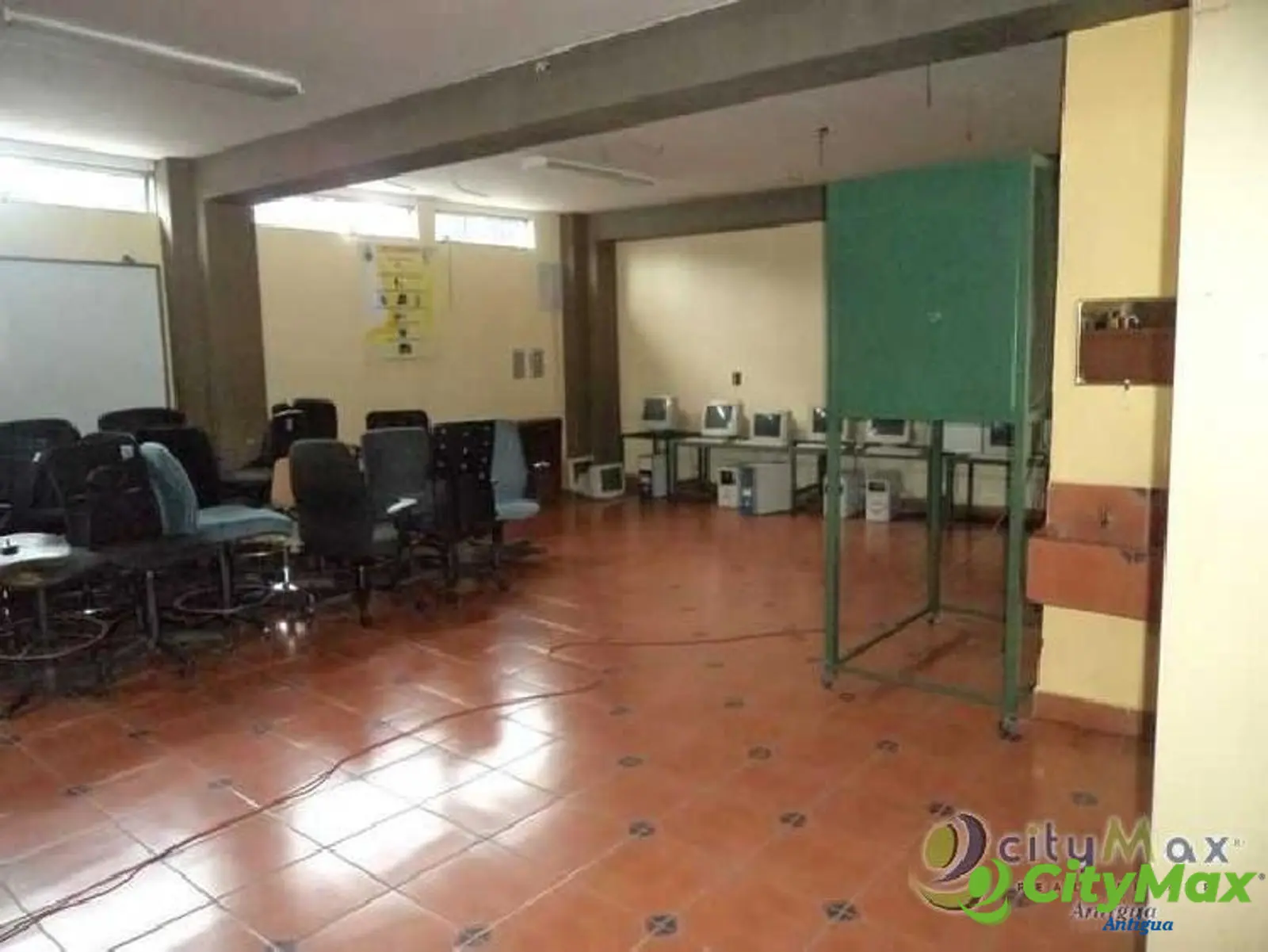 RENTA DE AULAS EN COLEGIO SOBRE CARRETERA EN SAN LUCAS - foto 3